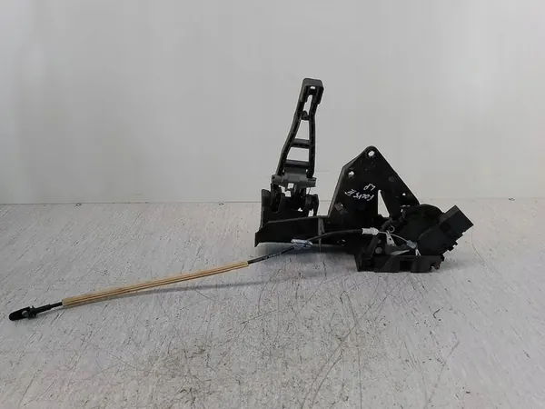 Linke Vordertürschloss Ford Focus II FL image 4