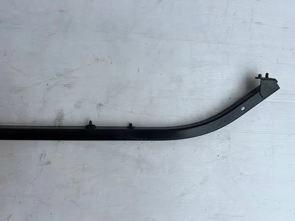 Mercedes-Benz Vito W447 Dörrguide Höger A6397660300 image 2