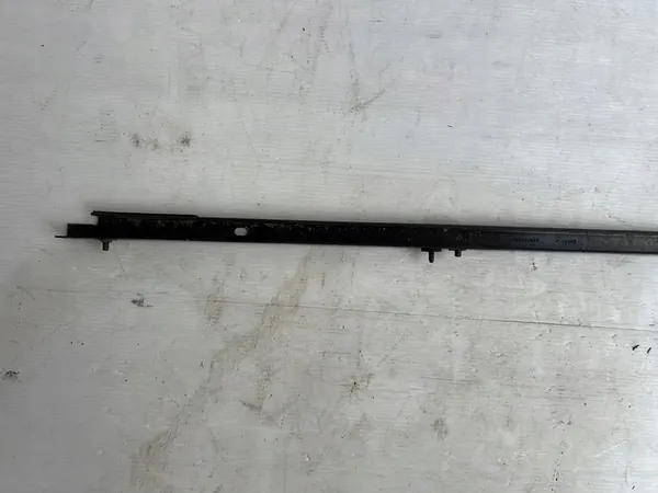 Mercedes-Benz Vito W447 Dörrguide Höger A6397660300 image 6