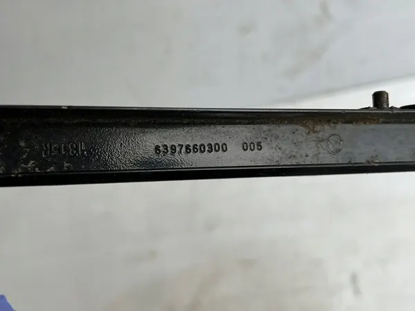 Mercedes-Benz Vito W447 Dörrguide Höger A6397660300 image 7