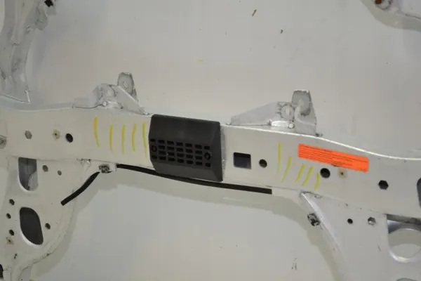 BMW 2121644 Vorderachsträger für E87/E90 - Gebraucht image 3