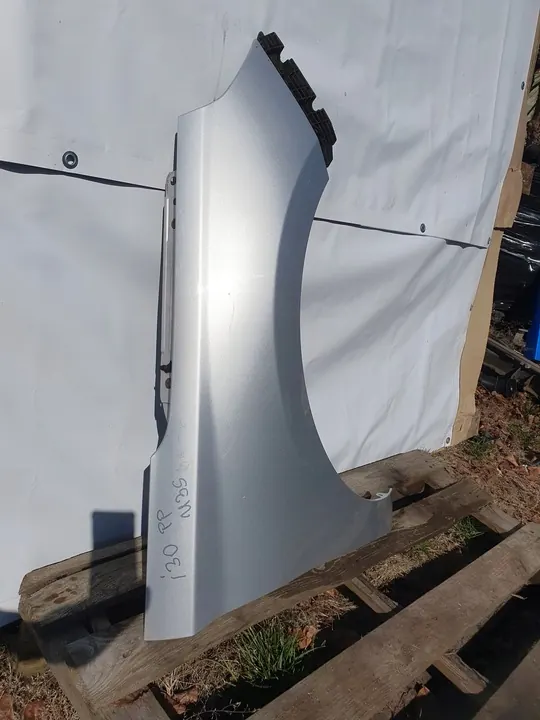 Höger skärm Hyundai i30 GD 2012-2017 U3S Platin Silver image 2