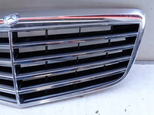 Griglia Mercedes E-Class W211 06- Lift image 3
