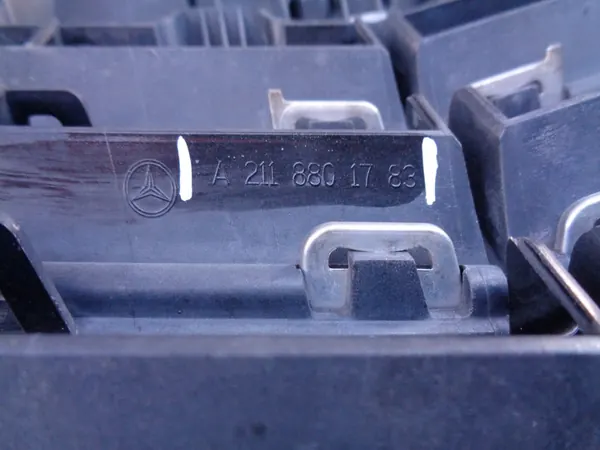 Griglia Mercedes E-Class W211 06- Lift image 6