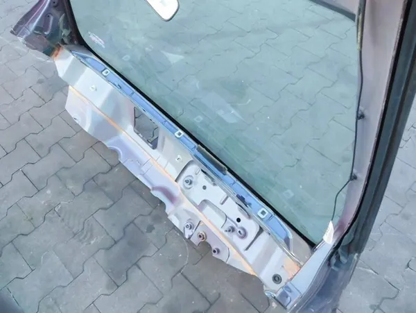 Ford OE etu vasen ikkunakehysvahviste image 9