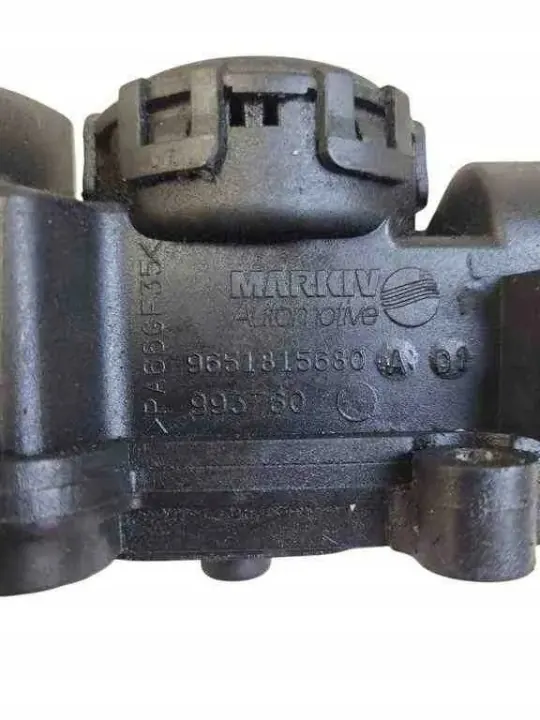 OEM 9651815680A Couvreuse de suiveur Peugeot 308 image 4