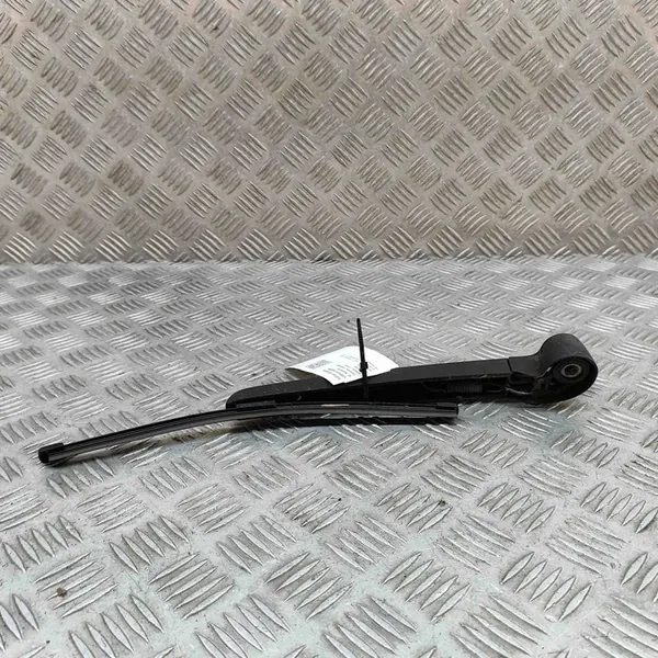 Ruitenwisserarm Audi A1 Sportback 1.0L OEM 82A955425 image 2