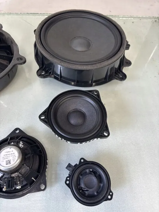 Système audio Tesla Model 3 OEM 107974400E Occasion image 3