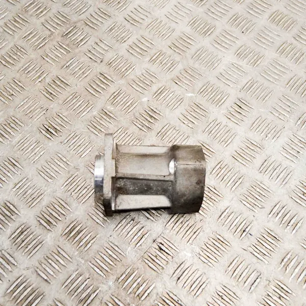 Maserati Ghibli 2016 Support de demi-arbre image 1