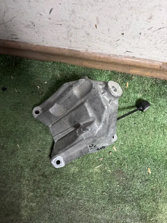 Soporte caja Audi Q5 80A OEM 80a199307d izquierdo delantero image 2
