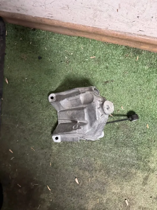 Soporte caja Audi Q5 80A OEM 80a199307d izquierdo delantero image 3