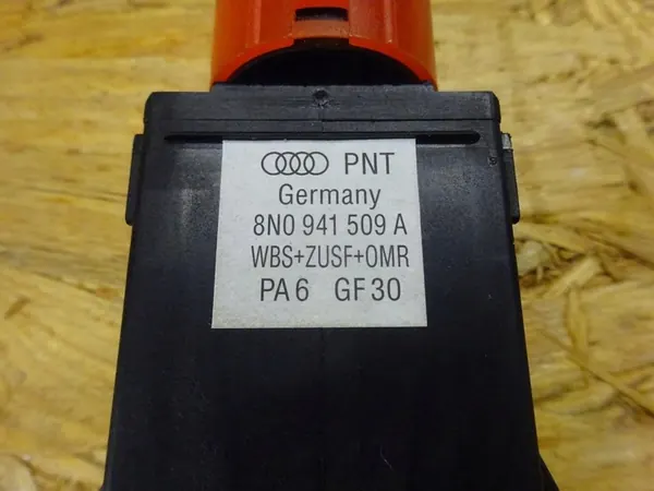 AUDI TT 8N Gevaarlichtschakelaar 8N0941509A image 4