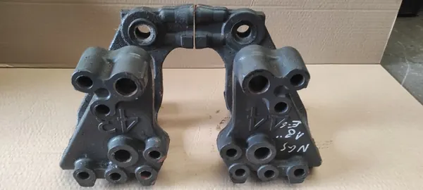 Suporte da Biela de Reação Scania OEM 2600644 - Usado image 3