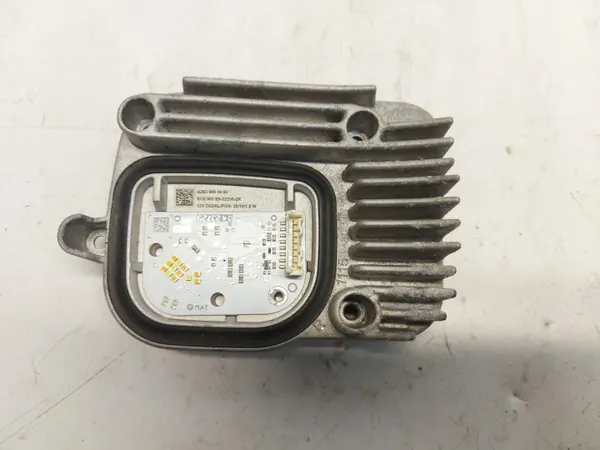 Module convertisseur LED Mercedes EQC 400 OEM A2939063600 image 2