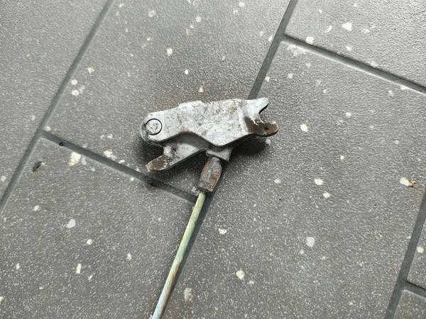 Handbrake Cable Mercedes Sprinter W907 A9074205300 image 3