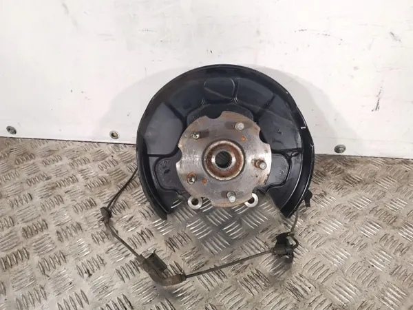Lexus NX Hinterradnabe OEM FBZ8474 - Gebraucht image 2