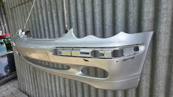 Parachoques delantero Mercedes C-Class W203 image 3