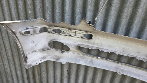 Parachoques delantero Mercedes C-Class W203 image 7