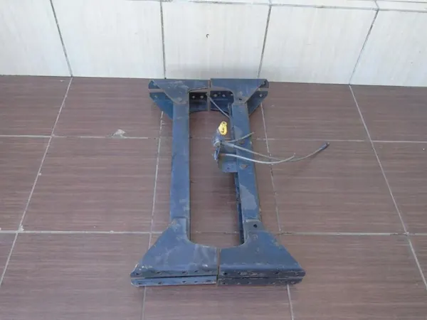 WSPORNIK NISSAN ATLEON Frameondersteuning OEM image 2