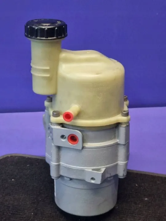 Bomba de dirección Dacia OEM 491102583R - Usada image 3