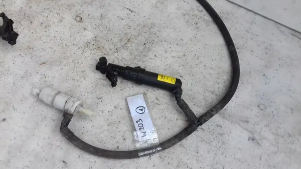 Lavaparabrisas Delanteros Izquierdo Derecho Mercedes W203 image 2