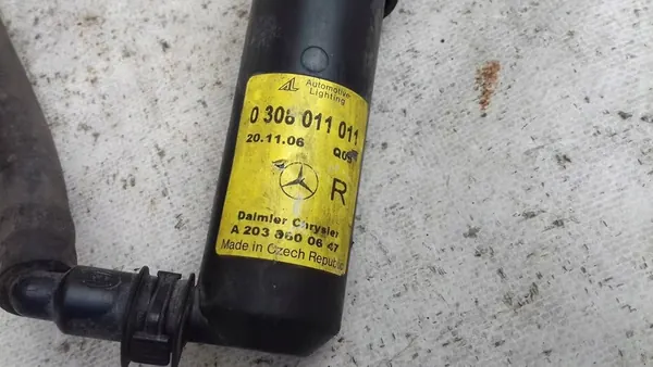 Lavaparabrisas Delanteros Izquierdo Derecho Mercedes W203 image 4