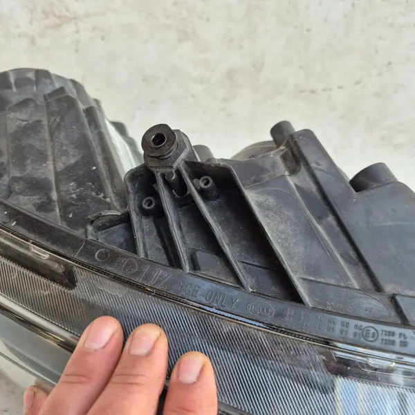 SKODA FABIA III 6V FAROL DIREITO DIANTEIRO LENTE 6V1941016A image 2