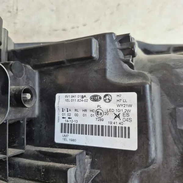 SKODA FABIA III 6V FAROL DIREITO DIANTEIRO LENTE 6V1941016A image 7