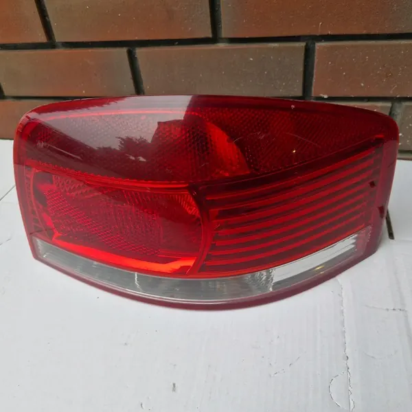 AUDI A3 8P Luz Trasera Derecha 8P0945096 image 2