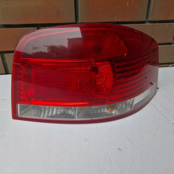 AUDI A3 8P Luz Trasera Derecha 8P0945096 image 3