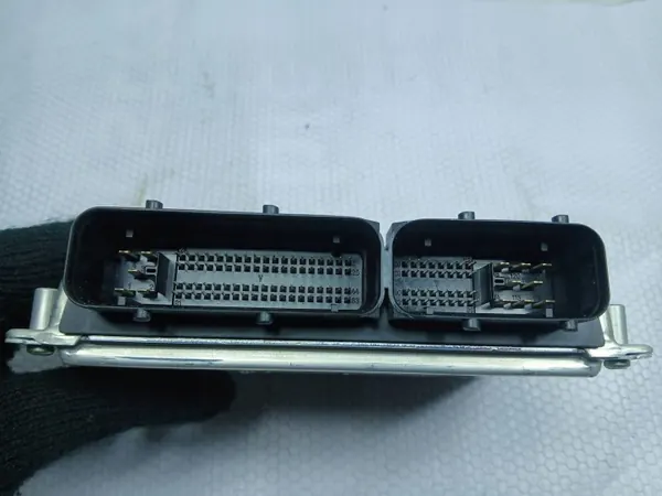 Unidade Controlo Motor 8E0909557J para Audi A4 B6 2.0 B image 5