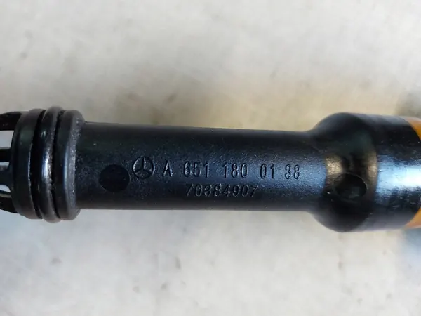 Mercedes OM651 Oljefilterhus A6511800138 image 3