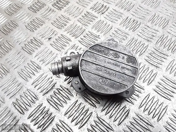 Bromsvakuumpump Renault Laguna 2003 2200DCI 8200102535 image 3