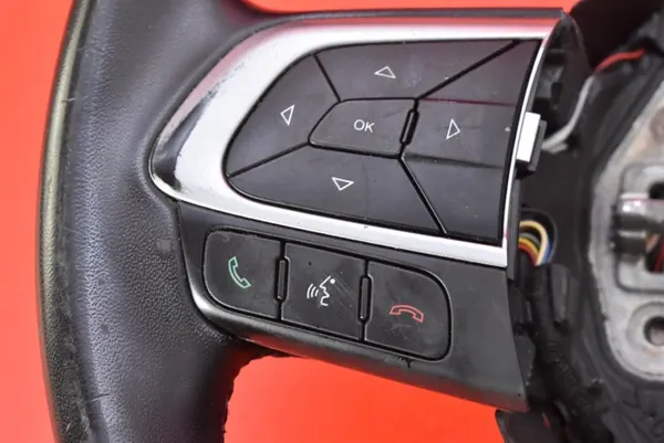 Volante Multifuncional de Couro Fiat Tipo 2015-2021 OEM image 3