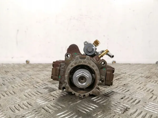 Volvo V40 Cross Country brandstofpomp OEM 5WS40893 image 2