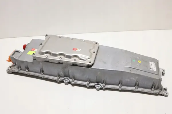 Porsche Taycan Batterieladegerät OEM 9J1915251AJ image 2