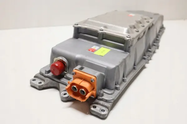 Porsche Taycan Batterieladegerät OEM 9J1915251AJ image 3