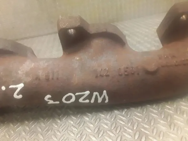 Collecteur d'échappement OEM 6111420501 pour Mercedes-Benz Sprinter image 4