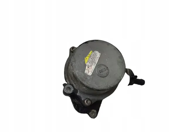 Imupumppu HYUNDAI I30 ESTATE 1.6L diesel 2009 OEM image 2
