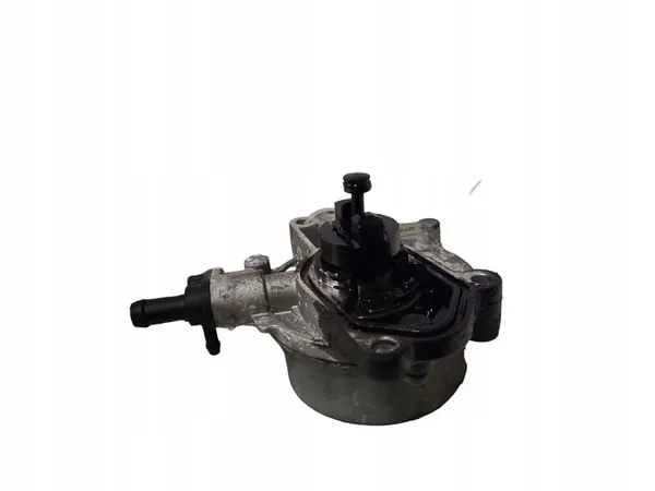 Imupumppu HYUNDAI I30 ESTATE 1.6L diesel 2009 OEM image 4