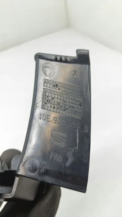 Cupra Born 2023 Pièce Feu Arrière OEM 10E945254B image 6