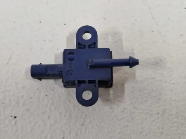 Sensor Airbag Peatón Mercedes Clase A W176 OEM A1769052400 image 3