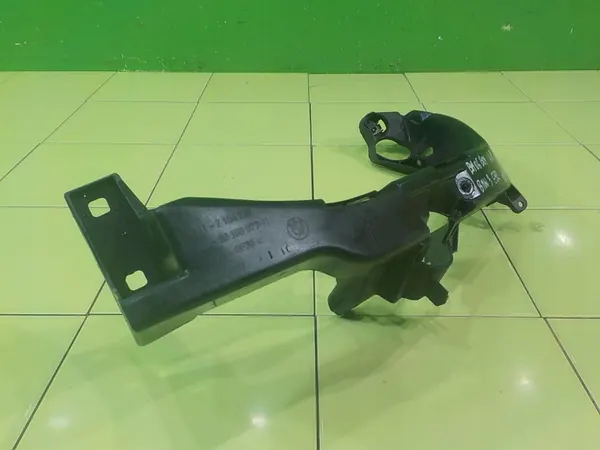 BMW 3 E92 M-PACKAGE 2010 Vänster framlyktfäste 51117154723 image 2