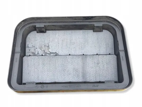 Honda CR-V Tuuletusritilä OEM 75450TBAA0 - Käytetty image 3