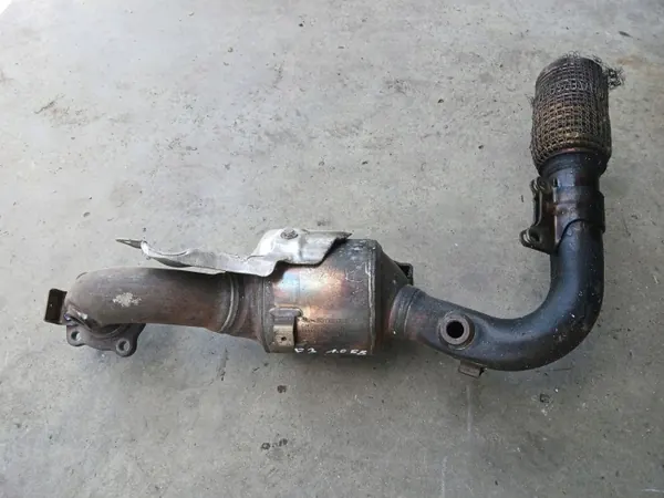 Ford OE CM515E211CD Begagnad katalysator image 2
