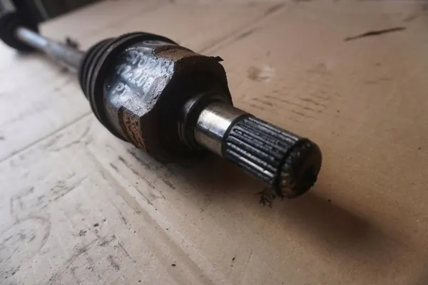 KIA SPORTAGE III SL Höger Bakaxel 496012Y000 image 3