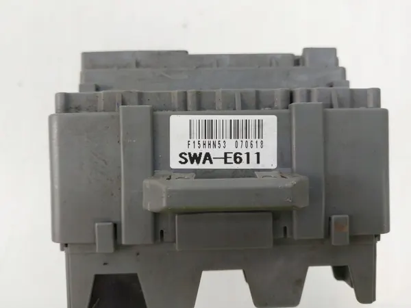 Sulakelaatikko OEM 38200SWAE611M1 Honda CR-V III:lle image 5