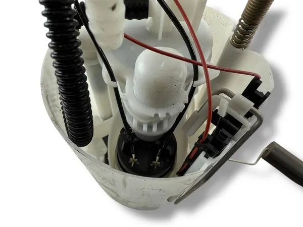 Brandstofpomp Fiat 500 Abarth 2016 image 4