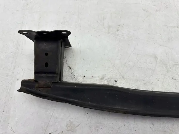 Alkuperäinen takapuskuri OE 8V5807309 image 6