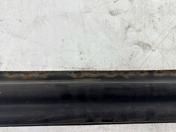 Alkuperäinen takapuskuri OE 8V5807309 image 9